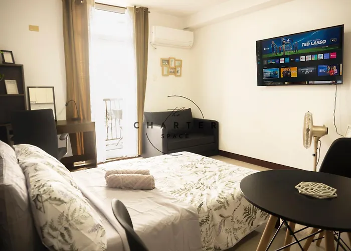 Aparthotel Close To Airport With Balcony And Pool Access