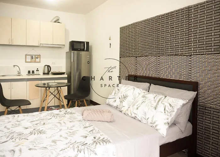 Close To Airport With Balcony And Pool Access Aparthotel 3*